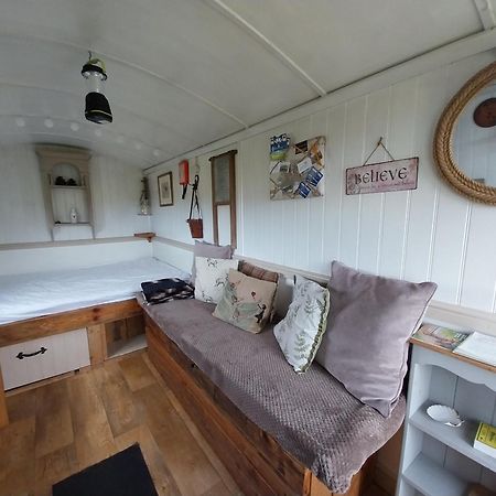 Meadowbeck - Shepherd Huts Fylingdales Εξωτερικό φωτογραφία