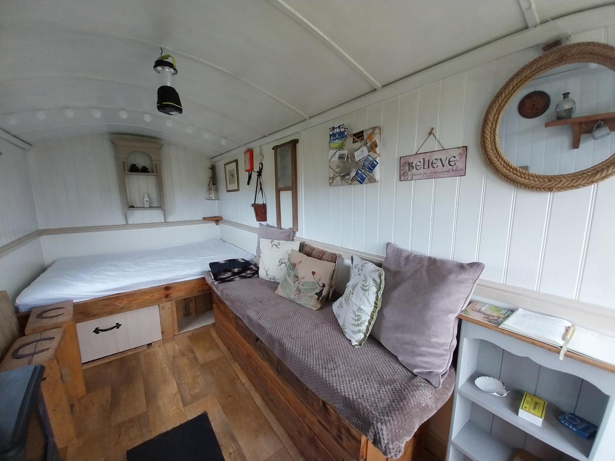 Meadowbeck - Shepherd Huts Fylingdales Εξωτερικό φωτογραφία