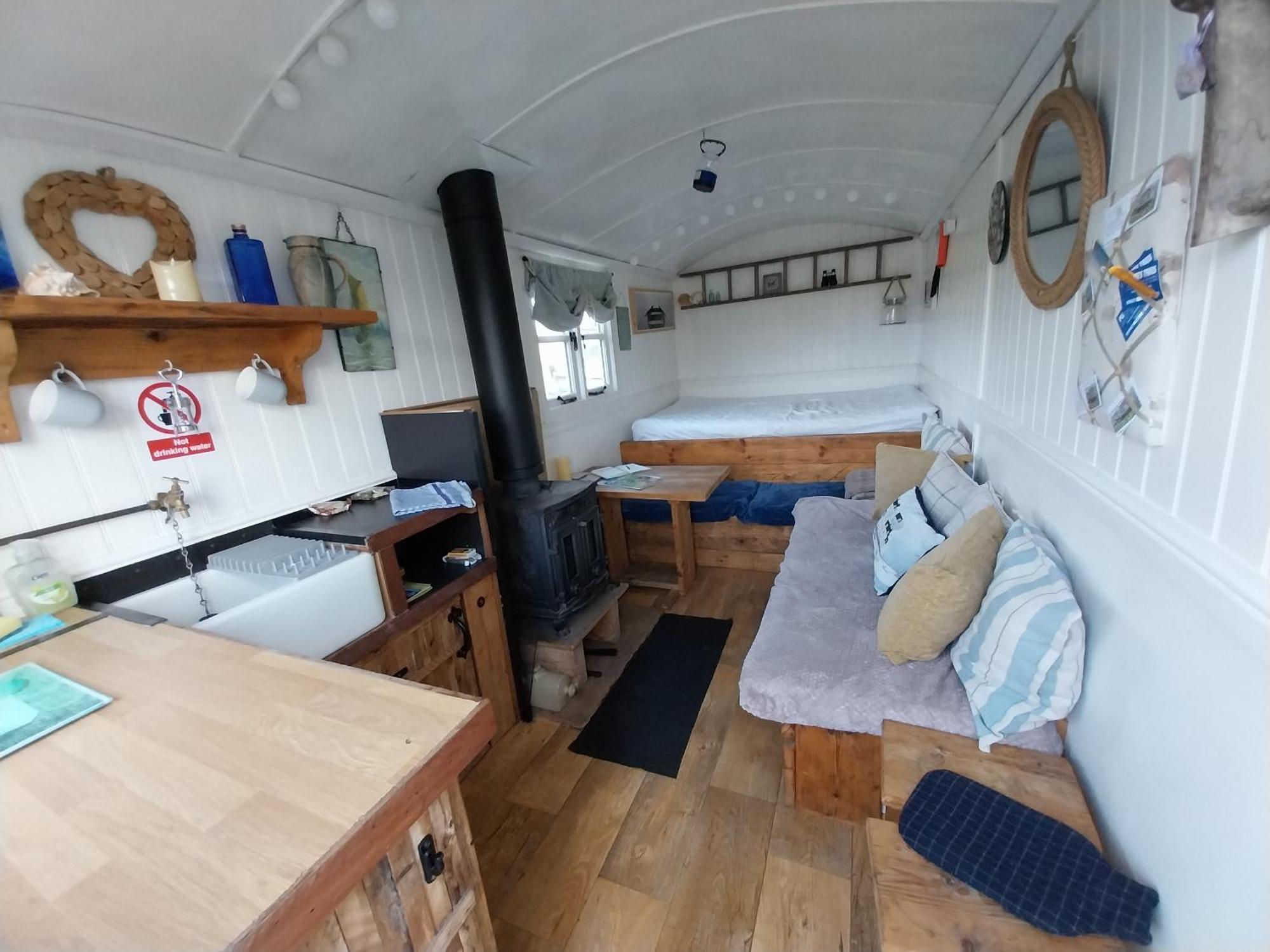 Meadowbeck - Shepherd Huts Fylingdales Εξωτερικό φωτογραφία