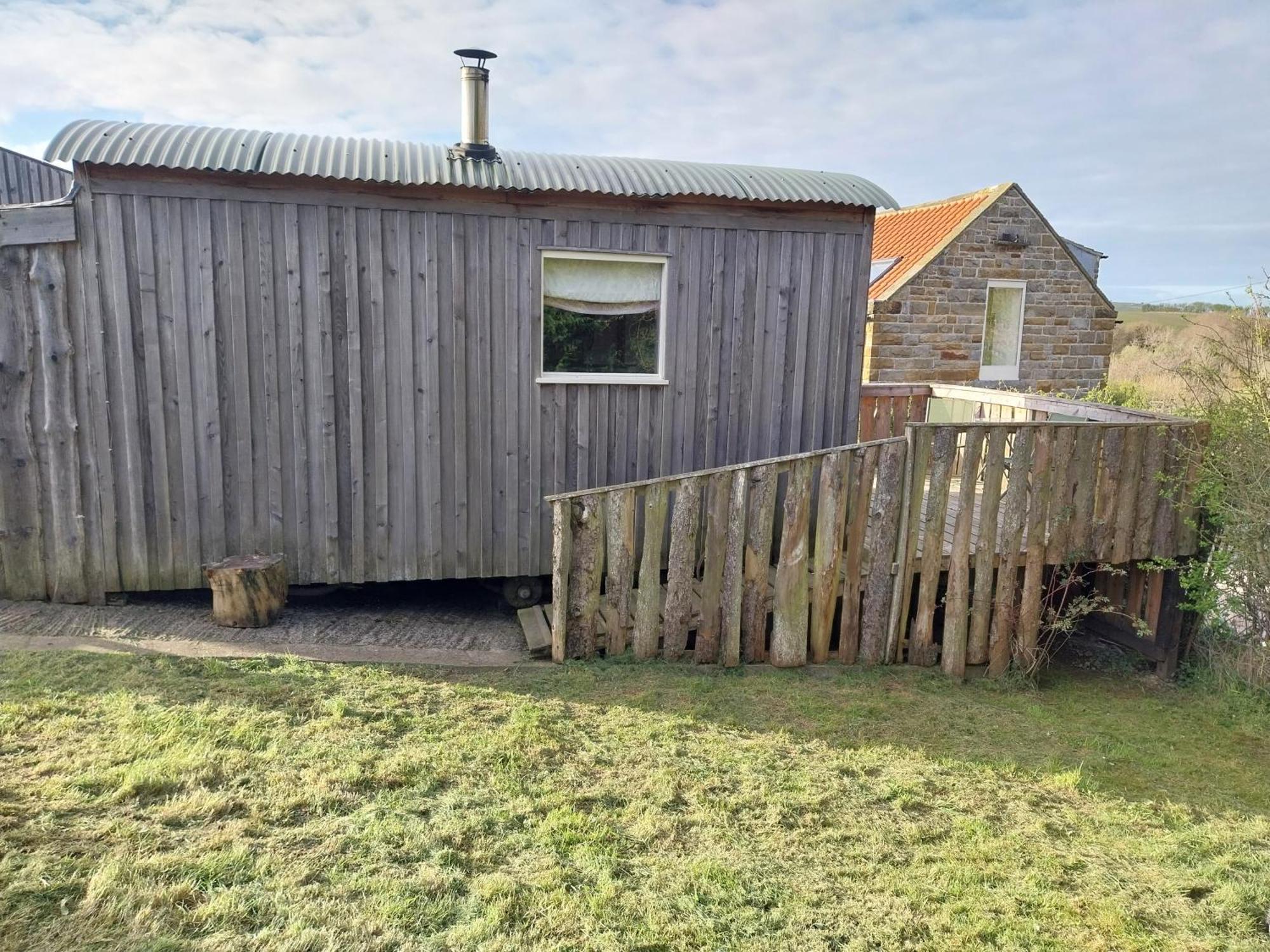 Meadowbeck - Shepherd Huts Fylingdales Εξωτερικό φωτογραφία