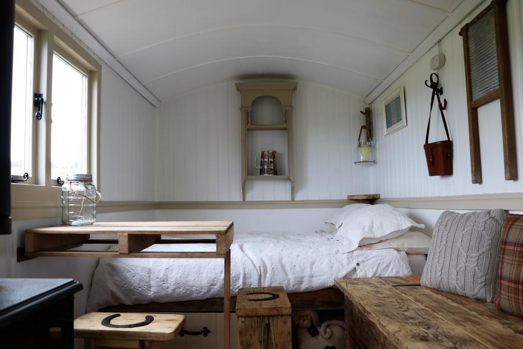 Meadowbeck - Shepherd Huts Fylingdales Εξωτερικό φωτογραφία