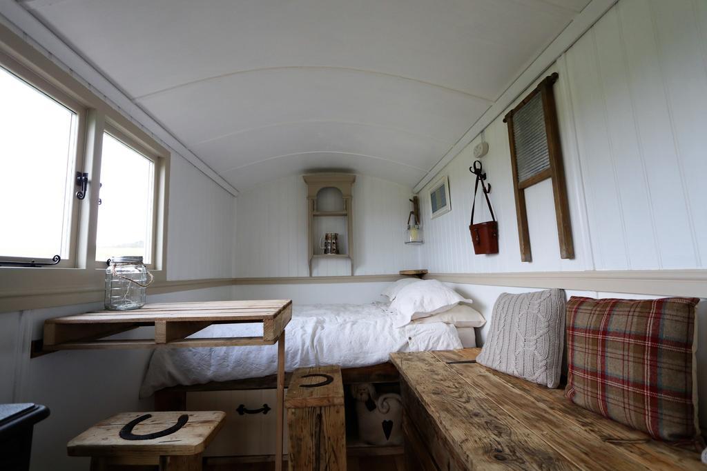 Meadowbeck - Shepherd Huts Fylingdales Εξωτερικό φωτογραφία