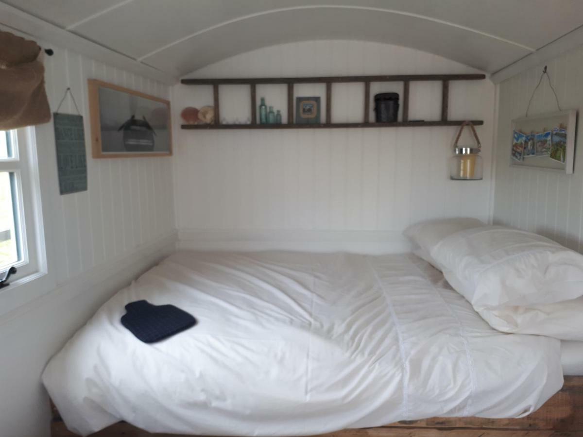 Meadowbeck - Shepherd Huts Fylingdales Εξωτερικό φωτογραφία