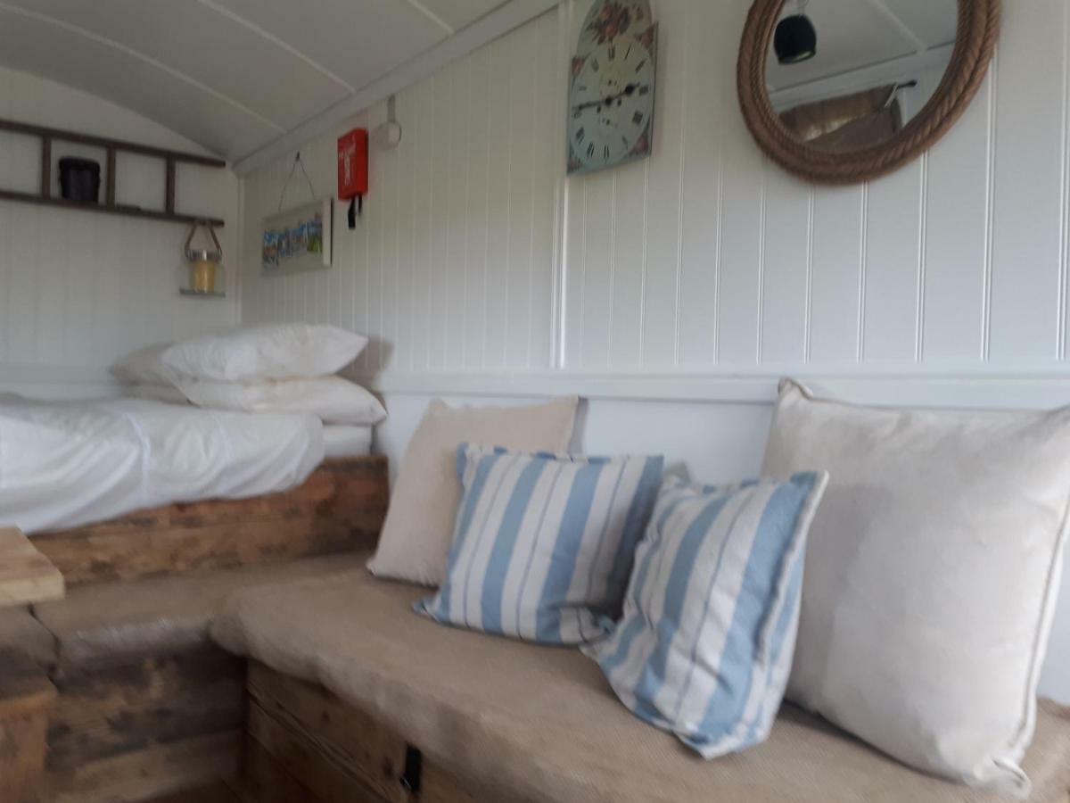 Meadowbeck - Shepherd Huts Fylingdales Εξωτερικό φωτογραφία