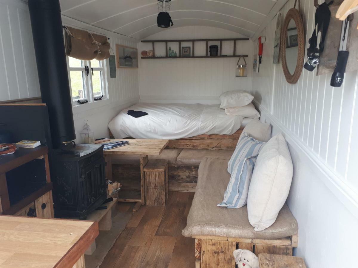 Meadowbeck - Shepherd Huts Fylingdales Εξωτερικό φωτογραφία